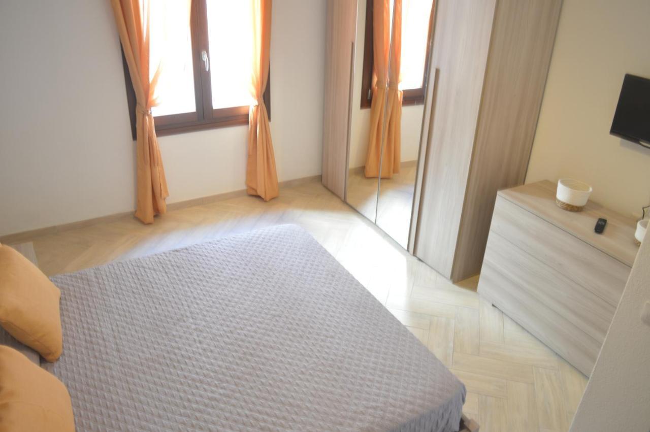 Casa Gialla ซานตา เตเรซา กัลลูรา ภายนอก รูปภาพ